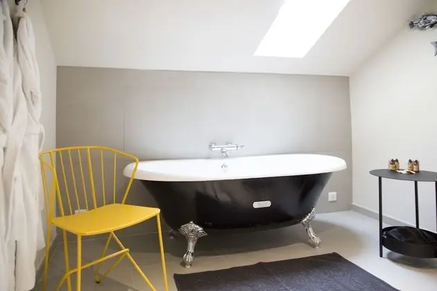 Comfort Üç Kişilik Oda, Banyolu/Duşlu, Park Manzaralı (4 épis)