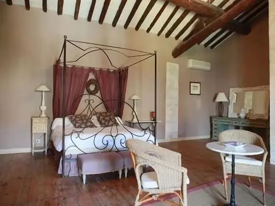 Standard Dört Kişilik Oda, Özel Banyo, Havuz Manzaralı