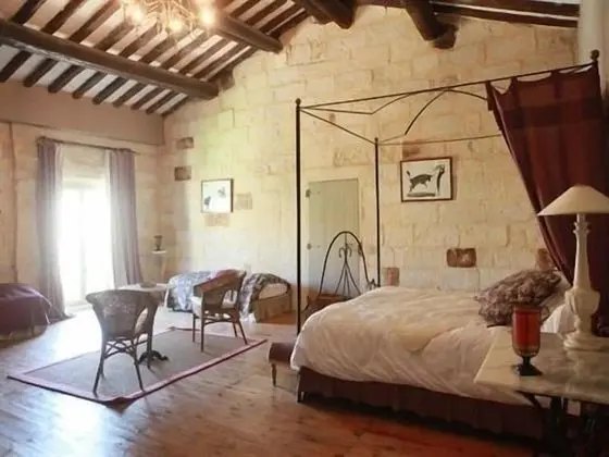 Standard Dört Kişilik Oda, Özel Banyo, Havuz Manzaralı