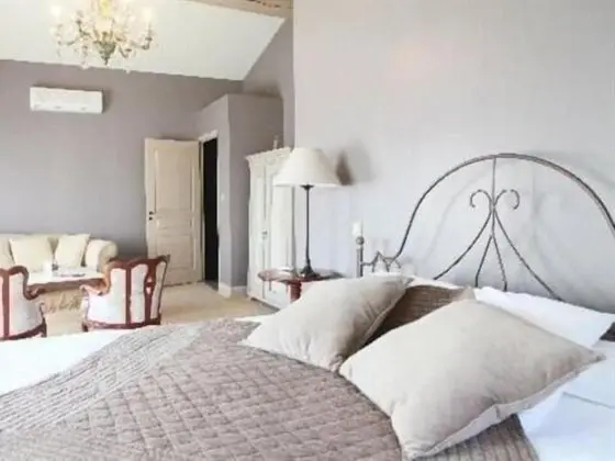 Standard Dört Kişilik Oda, Özel Banyo, Havuz Manzaralı