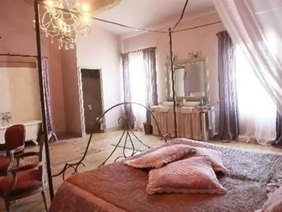 Standard Tek Büyük Yataklı Oda, Özel Banyo, Havuz Manzaralı