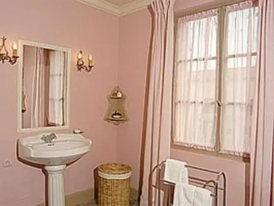 Standard Tek Büyük Yataklı Oda, Özel Banyo, Havuz Manzaralı