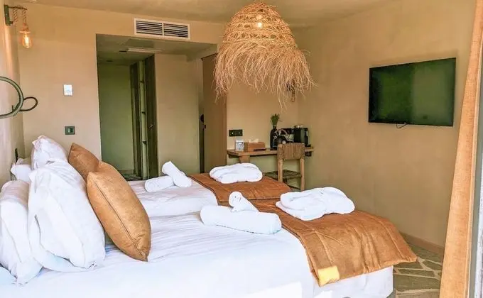 Comfort Tek Büyük Yataklı Oda