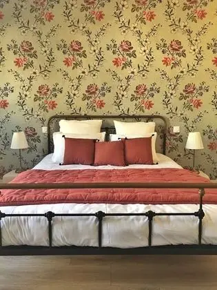 Deluxe Tek Büyük Yataklı Oda, Bahçe Manzaralı (RDC)