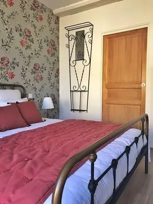 Deluxe Tek Büyük Yataklı Oda, Bahçe Manzaralı (RDC)