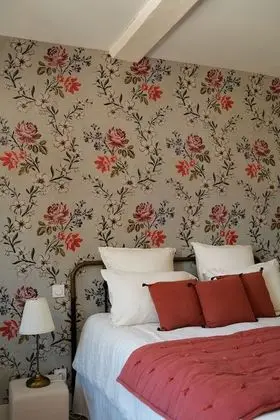 Deluxe Tek Büyük Yataklı Oda, Bahçe Manzaralı (RDC)