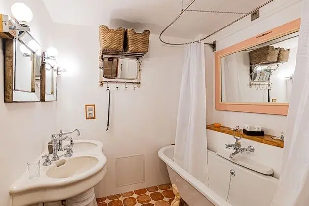 Luxury Süit, Banyolu/Duşlu (Mucha)