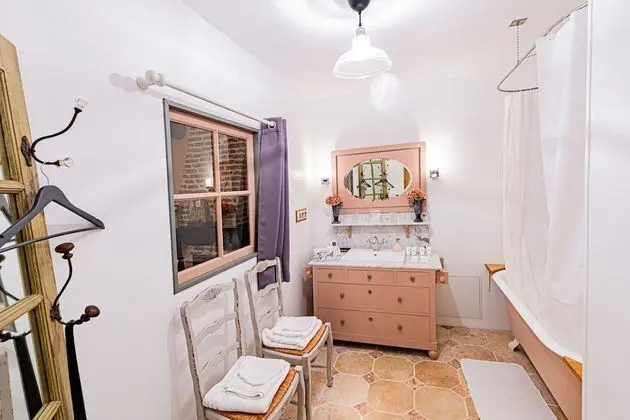 Luxury Tek Büyük Yataklı Oda, Banyolu/Duşlu, Bahçe Manzaralı (Chambre Granit)