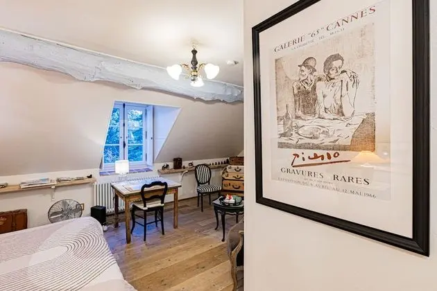 Luxury Tek Büyük Yataklı Oda, Banyolu/Duşlu, Bahçe Manzaralı (Chambre Granit)