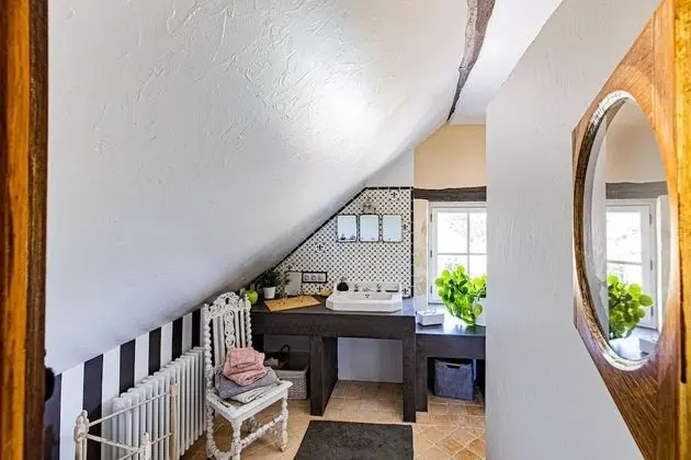 Luxury Tek Büyük Yataklı Oda, Banyolu/Duşlu, Kanal Manzaralı (Chambre Canal)