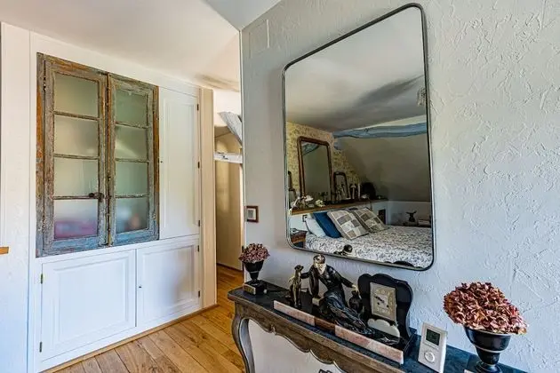 Luxury Tek Büyük Yataklı Oda, Banyolu/Duşlu, Kanal Manzaralı (Chambre Canal)