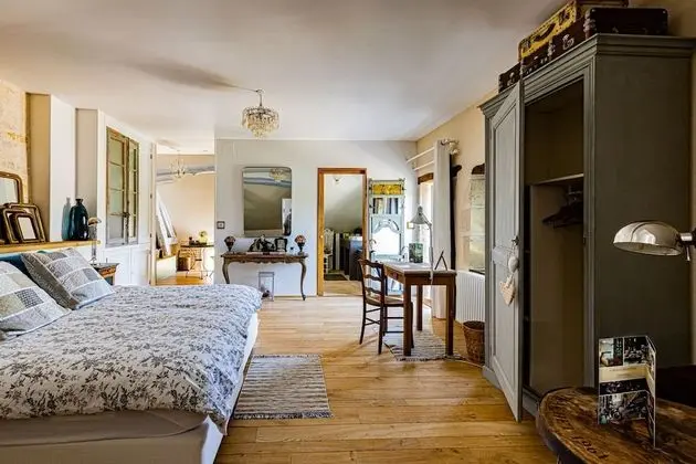 Luxury Tek Büyük Yataklı Oda, Banyolu/Duşlu, Kanal Manzaralı (Chambre Canal)