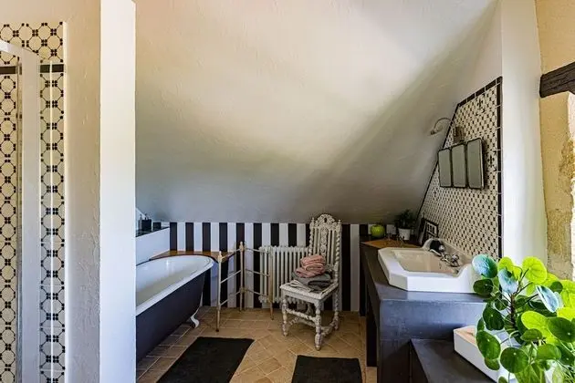 Luxury Tek Büyük Yataklı Oda, Banyolu/Duşlu, Kanal Manzaralı (Chambre Canal)