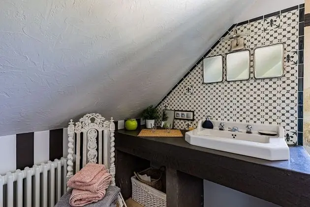 Luxury Tek Büyük Yataklı Oda, Banyolu/Duşlu, Kanal Manzaralı (Chambre Canal)