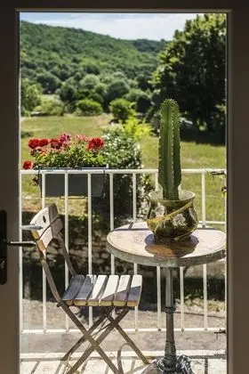 Luxury Tek Büyük Yataklı Oda, Banyolu/Duşlu, Kanal Manzaralı (Chambre Canal)