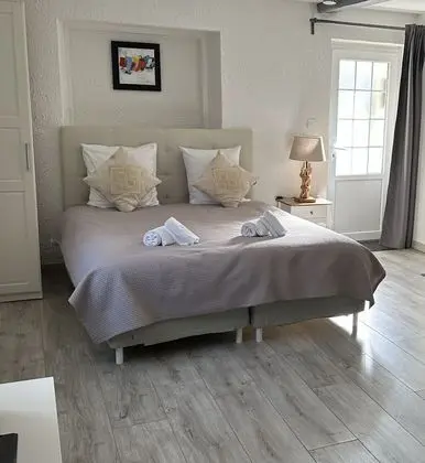 Kır Evi, Özel Banyo (du Cytise)