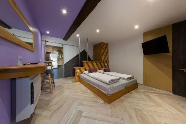 Deluxe Tek Büyük Yataklı Oda, Banyolu/Duşlu, Avlu Manzaralı