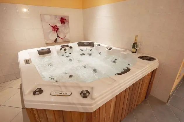 Luxury Ev, Özel Banyo (Le Domaine du Verger)