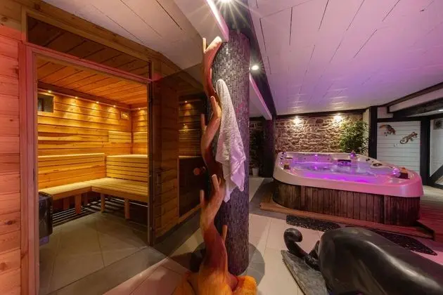 Luxury Ev, Özel Banyo (Le Domaine du Verger)