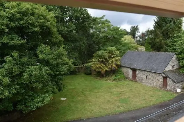 Tek Büyük veya İki Ayrı Yataklı Oda, Ortak Banyo (Champagne)