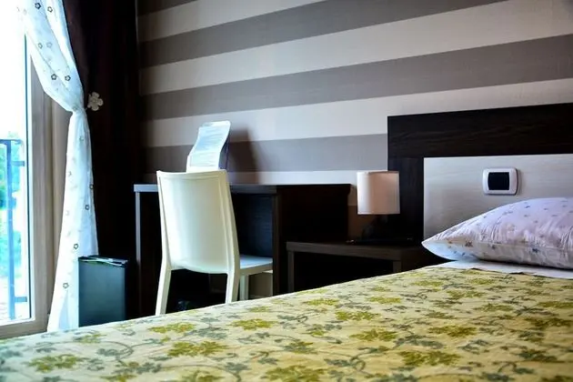 Comfort Tek Büyük veya İki Ayrı Yataklı Oda, Engellilere Uygun, Bahçeli