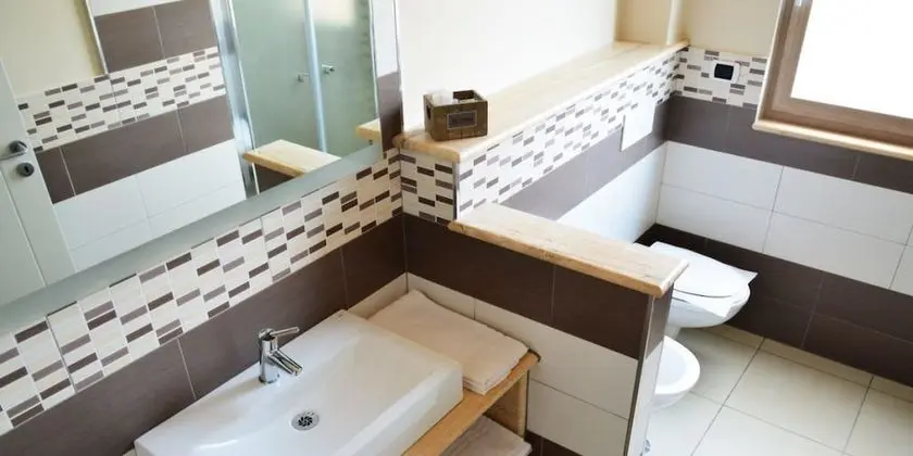 Comfort Tek Büyük veya İki Ayrı Yataklı Oda, Engellilere Uygun, Bahçeli