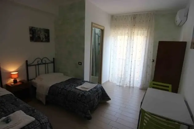 Tek Büyük Yataklı Oda