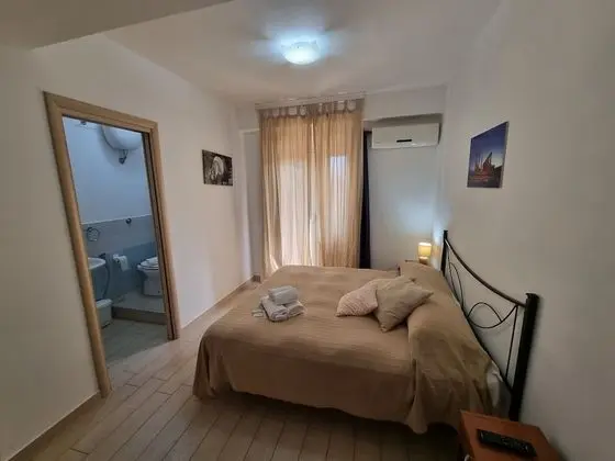 Tek Büyük Yataklı Oda