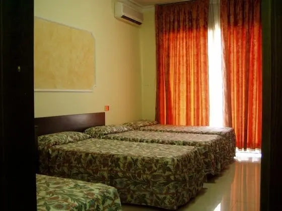 Basic Üç Kişilik Oda, Deniz Manzaralı