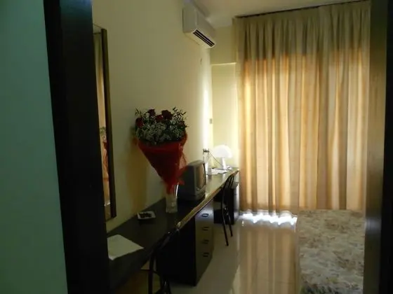 Basic Üç Kişilik Oda, Deniz Manzaralı
