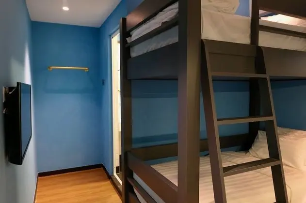 Attaché Room