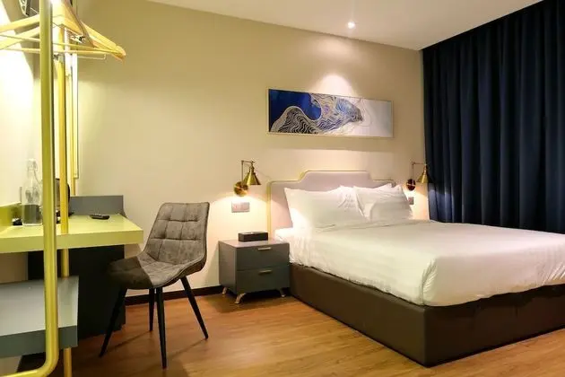 Counselor Room (Queen)