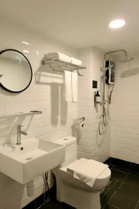 Counselor Room (Queen)