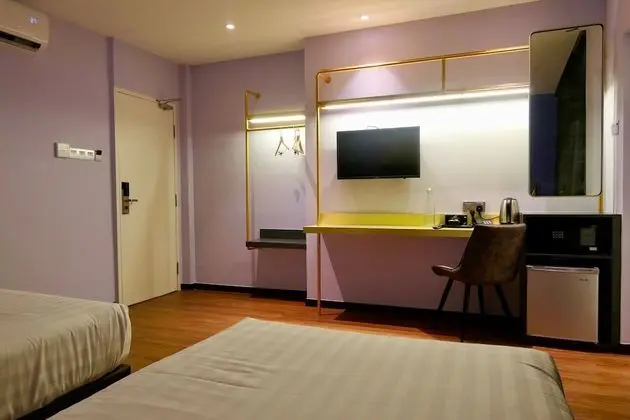 Counselor Room (Twin)