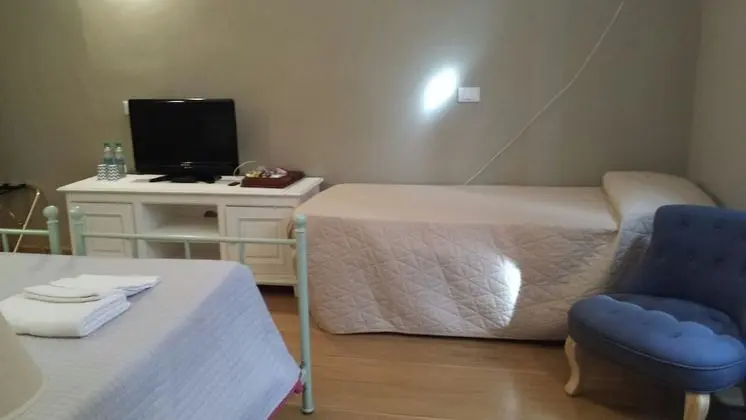 Üç Kişilik Oda