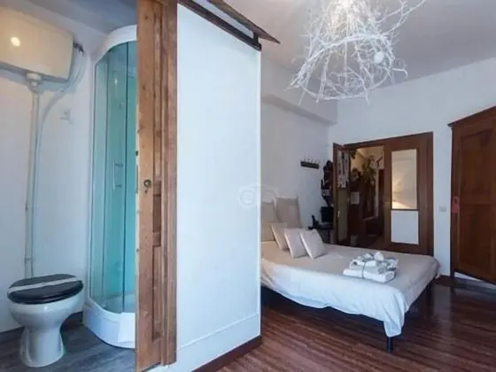 Classic Tek Büyük Yataklı Oda, Banyolu/Duşlu (Rione Monti)