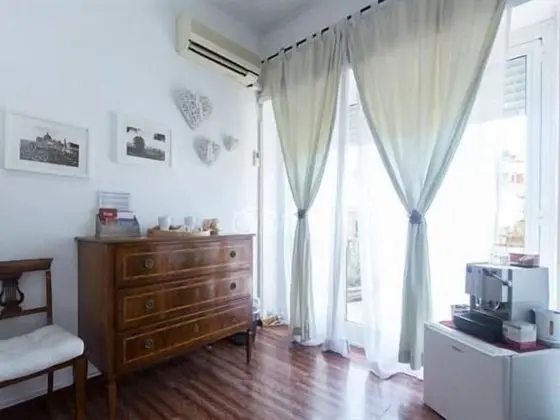 Classic Tek Büyük Yataklı Oda, Banyolu/Duşlu (Rione Monti)