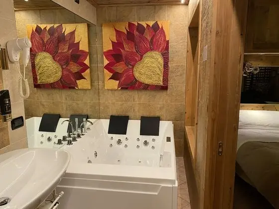 Romantic Stüdyo Süit, 1 Büyük (Queen) Boy Yatak, Jakuzi, Zemin Kat (Staterlizia)