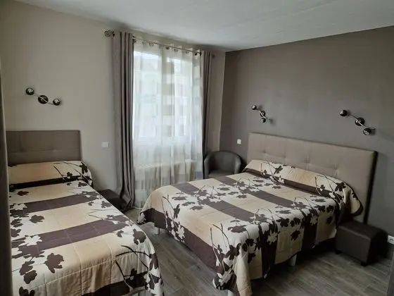 Üç Kişilik Oda