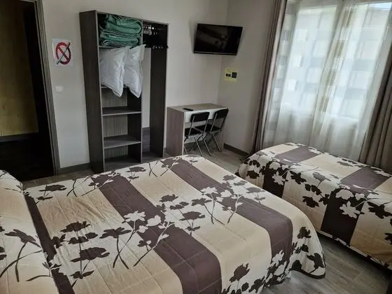 Üç Kişilik Oda