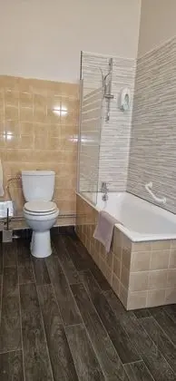 Üç Kişilik Oda