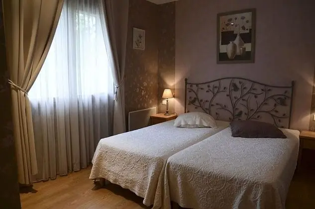 Üç Kişilik Oda