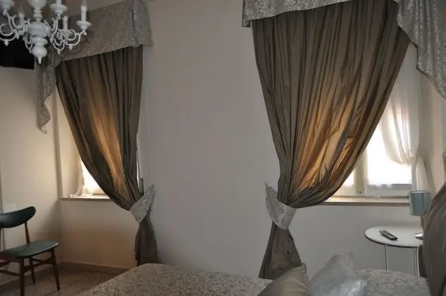 Tek Büyük Yataklı Oda (with extra bed)