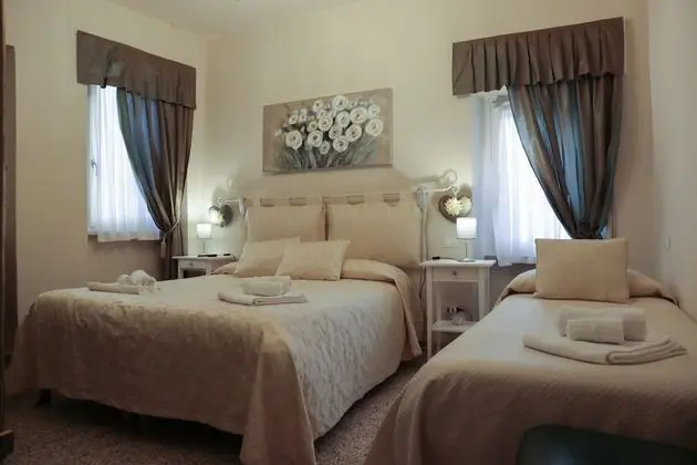 Tek Büyük Yataklı Oda (with extra bed)