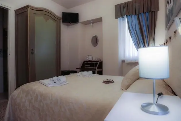 Tek Büyük Yataklı Oda (with extra bed)