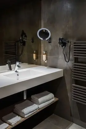 Standard Tek Büyük veya İki Ayrı Yataklı Oda