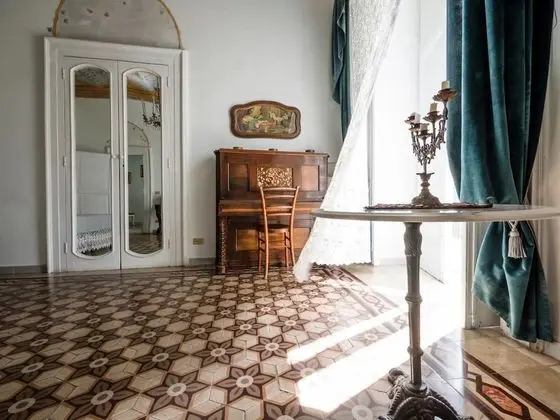 Deluxe Oda, Sigara İçilmez