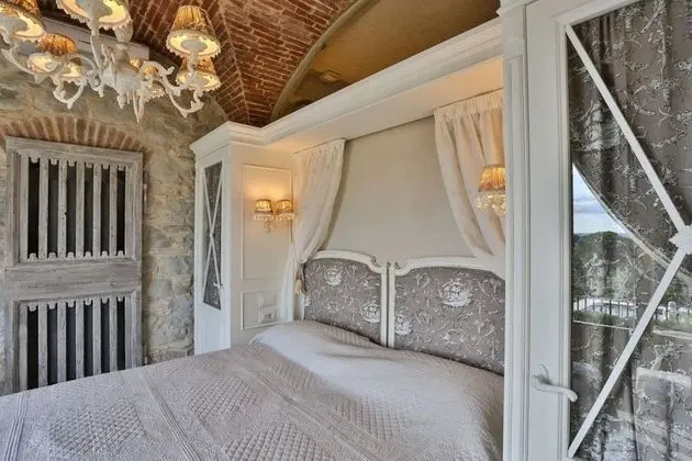 Junior Süit (La Limonaia)