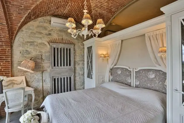 Junior Süit (La Limonaia)