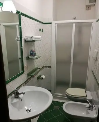 Tek Büyük veya İki Ayrı Yataklı Oda, Özel Banyo